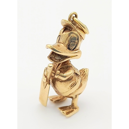 82 - 9K YELLOW GOLD DONALD DUCK DISNEY CHARM/PENDANT, 7G