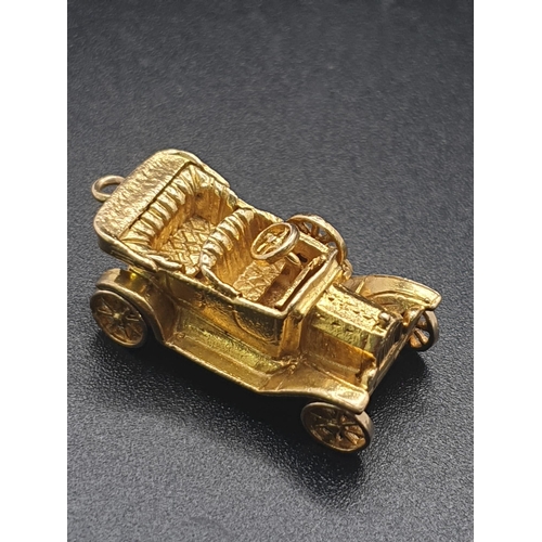 162 - A 9K vintage classic car charm, weight: 6.8g.