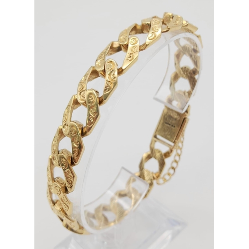 26 - 9k yellow gold heavy weight detailed curb bracelet, approx 24cm length, 48.5g weight