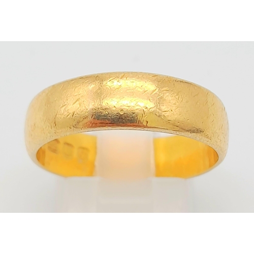 52 - A Vintage 22k Yellow Gold Band Ring. Size R. 7.31g. Full hallmarks.