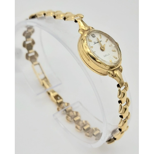 913 - A 9K Yellow Gold Vintage Ladies Sovereign Watch. 9K gold bracelet and case - 15mm. Quartz movement i... 