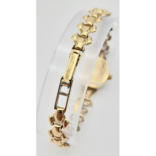 913 - A 9K Yellow Gold Vintage Ladies Sovereign Watch. 9K gold bracelet and case - 15mm. Quartz movement i... 