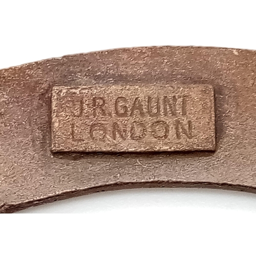 447 - WW1 Canadian Expeditionary Force Officers Cap Badge: The Machine Gun Corps. Maker J.R. Gaunt London.