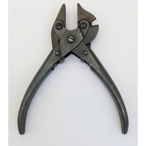 754 - WW2 US Engineer/Signal Corps Wire Cutter/Pliers with Side Jaw Cutter. Makers mark for William Scholl... 