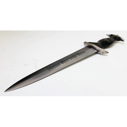 41 - 3rd Reich Late War Waffen SS Leaders Dagger. This has been Authenticated as Genuine.