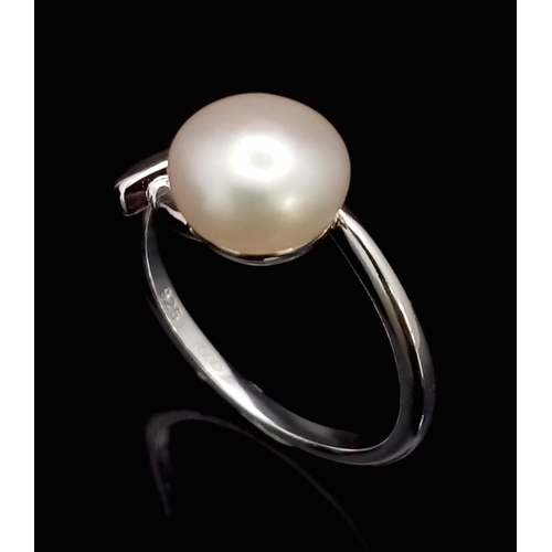 752 - New Sterling Silver Knot Design Pearl Set Ring Size M. Set with an 8mm Baroque Pearl the Ring Weighs... 