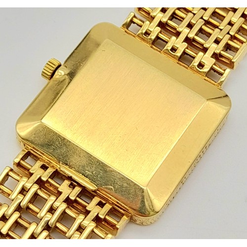 466 - A Vintage 18K Gold Patek Phillipe Art Deco Style Dress Watch. 18K gold bracelet and case - 25mm. Mec... 