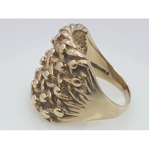 10 - A Vintage Classic 9k Yellow Gold Five-Row Keeper Ring. Size W. 13.15g.