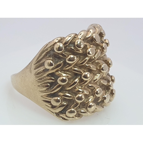 10 - A Vintage Classic 9k Yellow Gold Five-Row Keeper Ring. Size W. 13.15g.