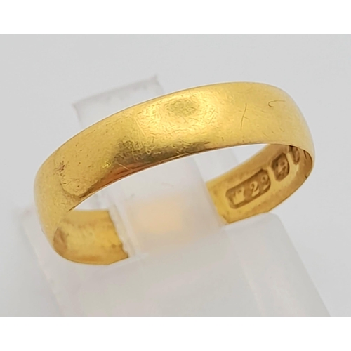 458 - A Vintage 22K Gold Band Ring. 2.08g, size M1/2.