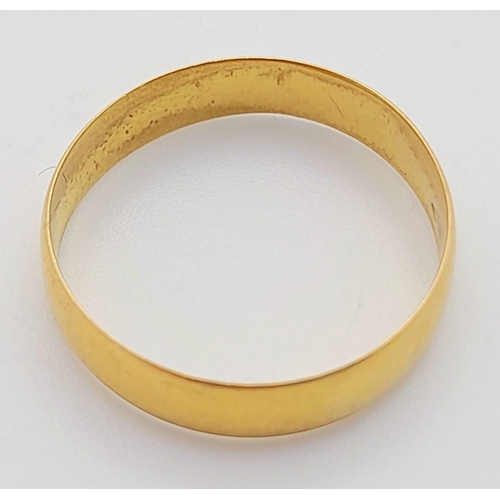 458 - A Vintage 22K Gold Band Ring. 2.08g, size M1/2.