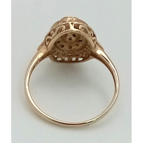 624 - 9K YELLOW GOLD DIAMOND CLUSTER RING. TOTAL WEIGHT 3G.  SIZE O