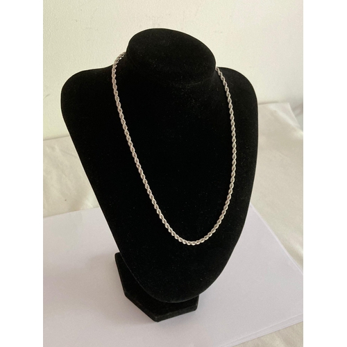 259 - 9 carat WHITE GOLD ROPE NECKLACE. 4.12 grams. 45 cm.