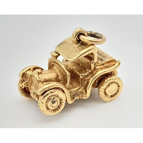 659 - 9K YELOW GOLD VINTAGE CAR CHARM.  3.3G
