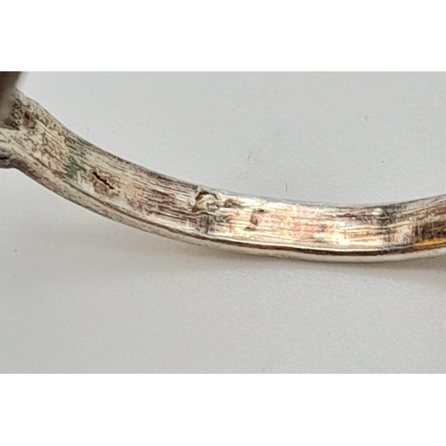 772 - A 925 Silver Amber Ring. Total Weight 2.97g. Sie P.