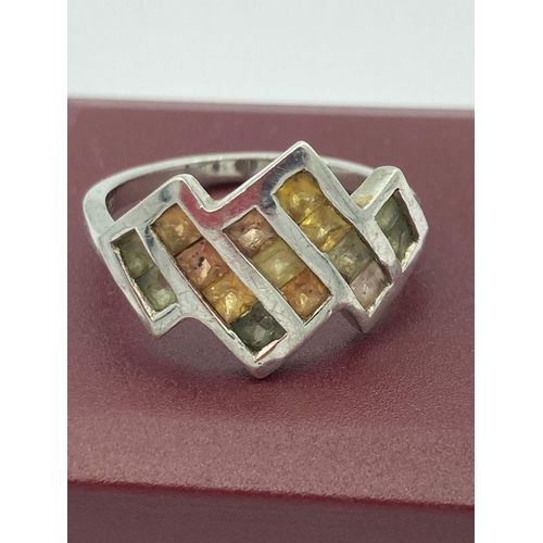371 - Vintage SILVER and AMBER SET  RING in geometric form having rows of AMBER GEMSTONES in various shade... 