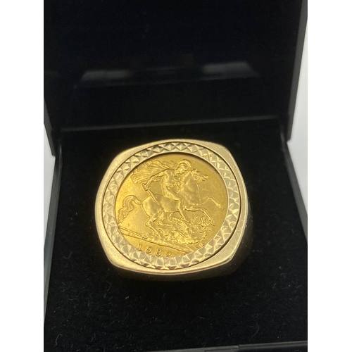 378 - Half sovereign Gold Ring consisting 9 carat GOLD RING with 22 carat 1982 HALF SOVEREIGN  mounted to ... 