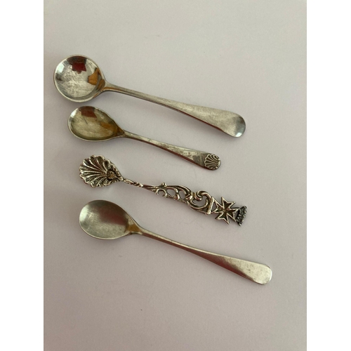 399 - Selection of Vintage and Antique Salt and Mustard spoons to include Hallmarked SILVER.