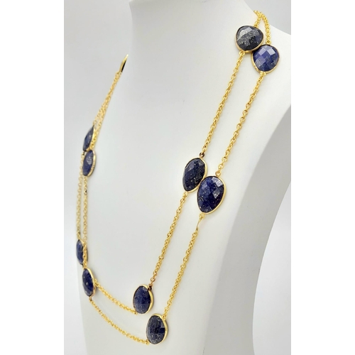 465 - A Lapis Lazuli Chain Link Gilded Necklace with a Pair of Lapis Earrings set in Gilded 925 Silver. 10... 