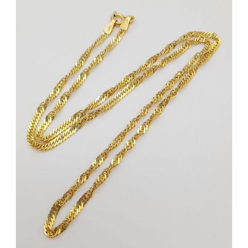923 - A 9K Yellow Gold Twist Necklace. 40cm. 2.93g