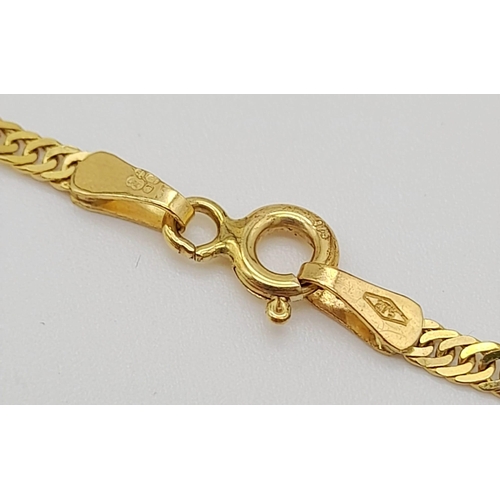 923 - A 9K Yellow Gold Twist Necklace. 40cm. 2.93g