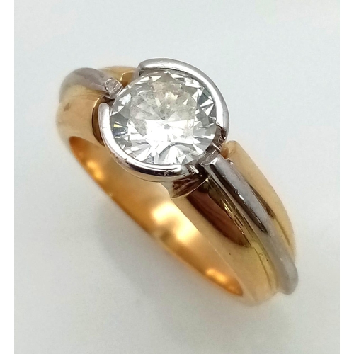 756 - A DESIGNER 1.75ct DIAMOND SOLITAIRE RING IN WHITE AND YELLOW GOLD .  8.2gms    size L