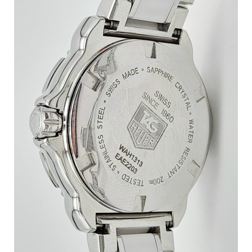 19 - A TAG-HEUER LADIES 