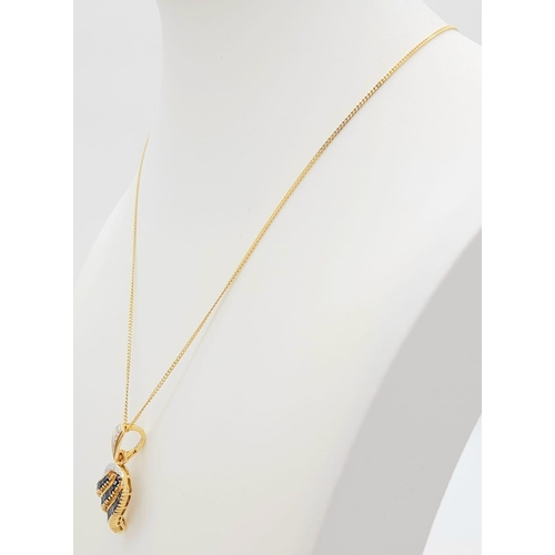 626 - A 18k Gold Necklace with 18k Gold Diamond Sapphire Pendant. Total Weight 6.43g. 46cm in length     1... 