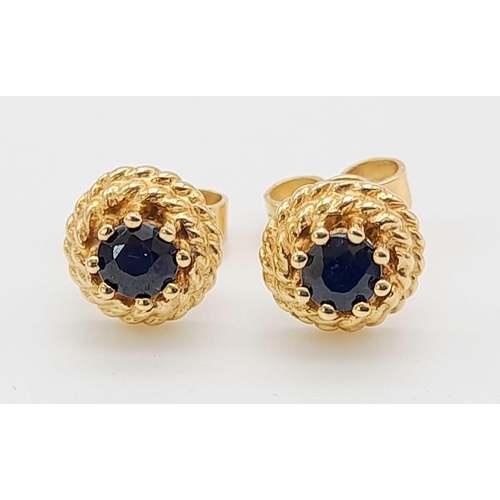 633 - A Pair of 9k Gold Garnet Stud Earrings. Total Weight 1.45g    11241