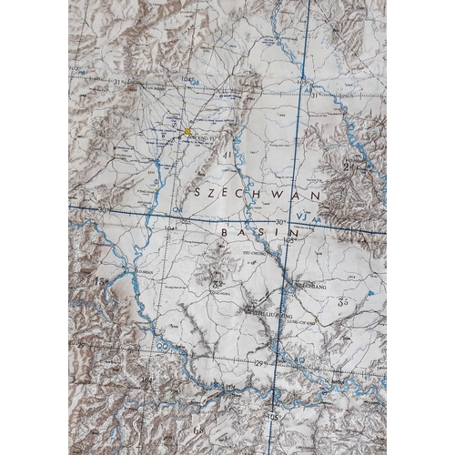 921 - A Vintage (1960s) Original Silk Map of China for an Airborne Soldier. Printed both sides - 79 x 103c... 