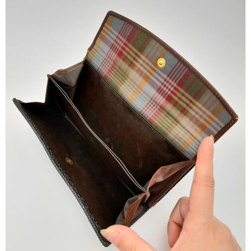 939 - A Mulberry Blue and Brown Leather Purse/Wallet. 17cm x 9cm. Ref: 13005