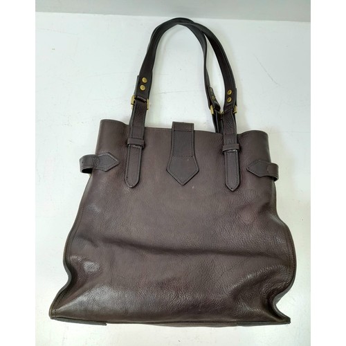 648 - A Mulberry Brown Leather Tote Bag with Dust-Cover. Gold-tone belt buckle decoration. Spacious interi... 