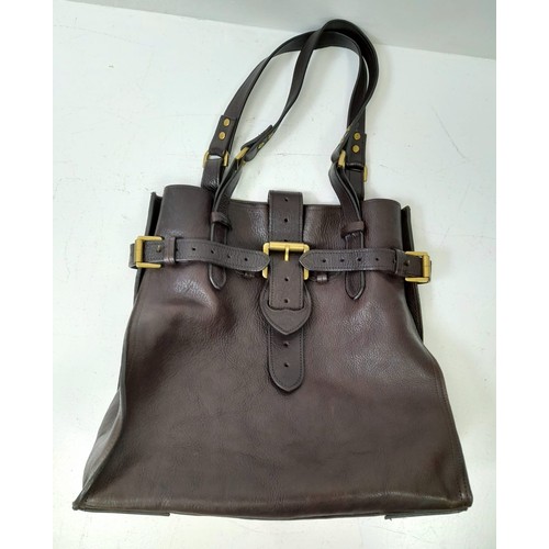 648 - A Mulberry Brown Leather Tote Bag with Dust-Cover. Gold-tone belt buckle decoration. Spacious interi... 