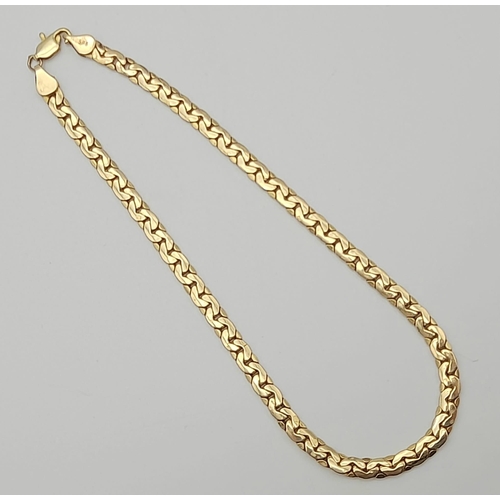 52 - A 14K Yellow Gold Flat Tight-Curb-Link Long Bracelet. 27cm.
5.93g