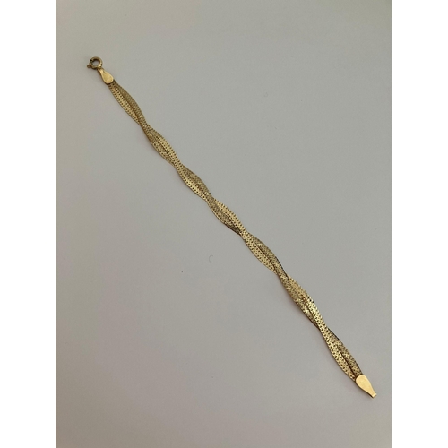 13 - Attractive 9 carat yellow GOLD BRACELET. Having Double Width Gold Bands with nicely decorated detail... 