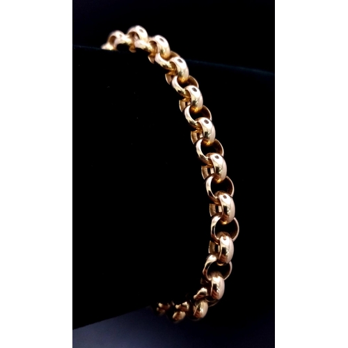 9 - A Vintage 9K Yellow Gold Oval Link Bracelet. 18cm. 10.11g