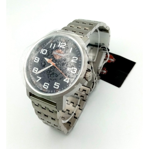 175 - A collaboration of two big names BULLOVA and HARLEY DAVIDSON produced this symbolic gents watch. Cas... 