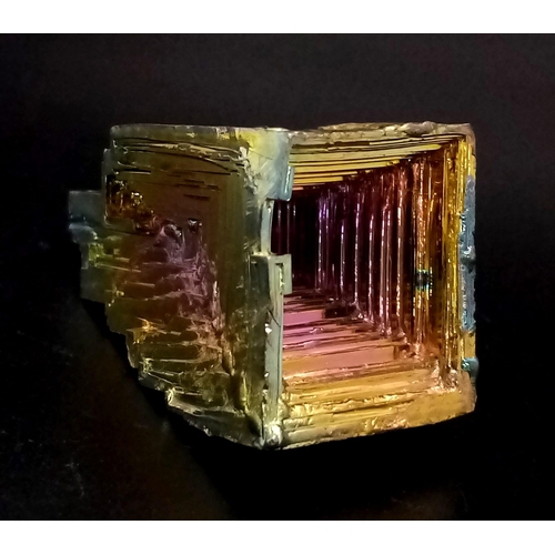 238 - A mesmerising BISMUTH crystal. Dimensions: 52 x 27 x 24 mm, weight: 66 g. Bismuth is a natural metal... 