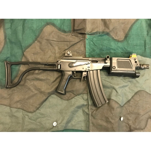 202 - A Latest EU Spec Deactivated Micro Galil 5.56mm MAR Assault Rifle. Moving bolt (under spring pressur... 