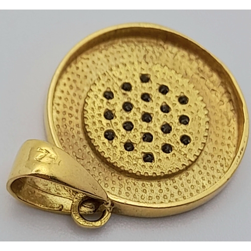 215 - 18K YELLOW GOLD STONE SET BVLGARI STYLE PENDANT 4.1G, 25MM DROP