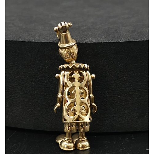 194 - A LARGE 9K YELLOW GOLD GEM SET CLOWN PENDANT, WEIGHT 9.7G AND 5CM LONG APPROX