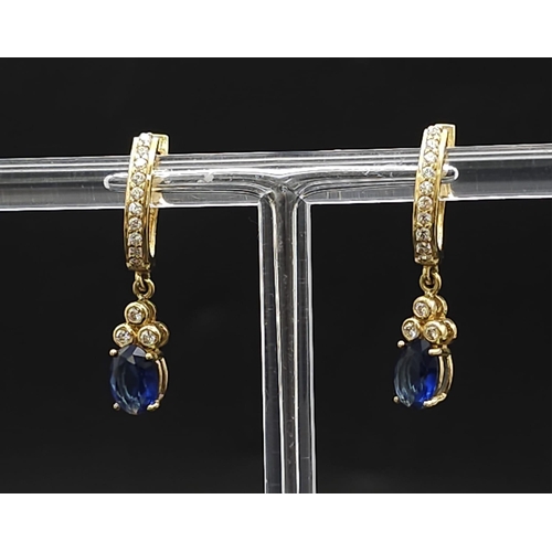 208 - PAIR OF 18K YELLOW GOLD STONE SET DROP EARRINGS, WEIGHT  3.5G, 22MM DROP APPROX