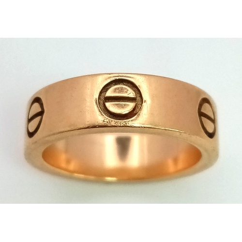 40 - 18K YELLOW GOLD CARTIER STYLE LOVE BAND RING, WEIGHT 9.8G SIZE L