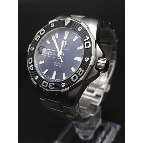 45 - A Tag Heuer Aquaracer - Calibre 5 Automatic Gents Watch. Stainless steel strap and case - 44mm. Blue... 