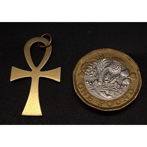 227 - A 9K GOLD CELTIC CROSS PENDANT OR CHARM .. 1.8gms