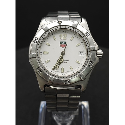 151 - A TAG HEUER PROFESSIONAL 300 METERS MID SIZE (37mm) STAINLESS STEEL WATCH, AUTOMATIC MOVEMENT.