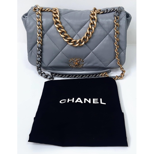 39 - A Chanel 19 Maxi Grey Leather Flap Bag. Soft quilted leather exterior. Two tone furniture. Chanel lo... 