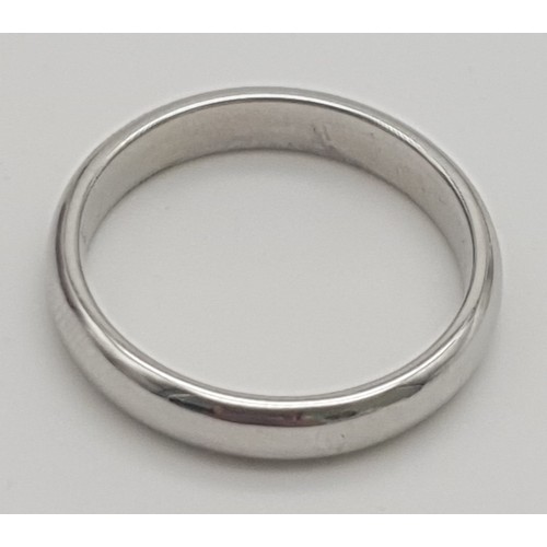 233 - A Vintage 950 Platinum Band Ring. Very clean with all UK hallmarks. Comes in original presentation b... 