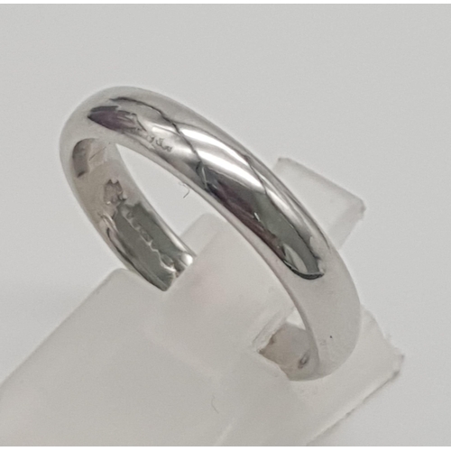 233 - A Vintage 950 Platinum Band Ring. Very clean with all UK hallmarks. Comes in original presentation b... 