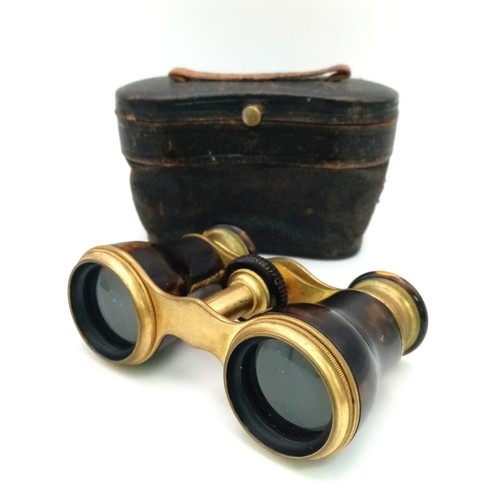 1667 - An Antique Pair of Faux Tortoiseshell Opera Glasses. In very good condition and working order - lens... 